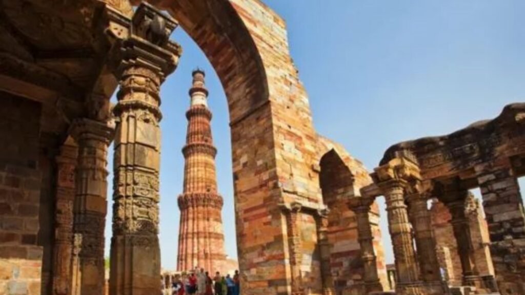 Qutub minar - Dayitva Media